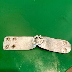 Silver leather bracelet